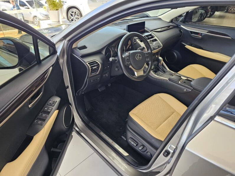 
								LEXUS NX300h / 2021 full									