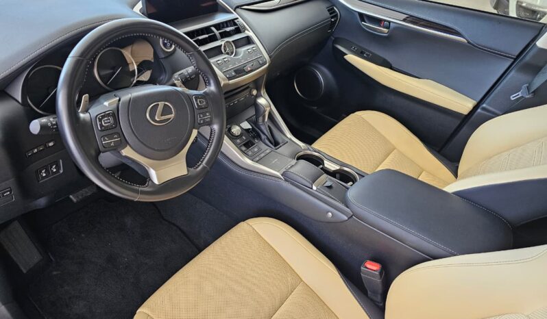 
								LEXUS NX300h / 2021 full									