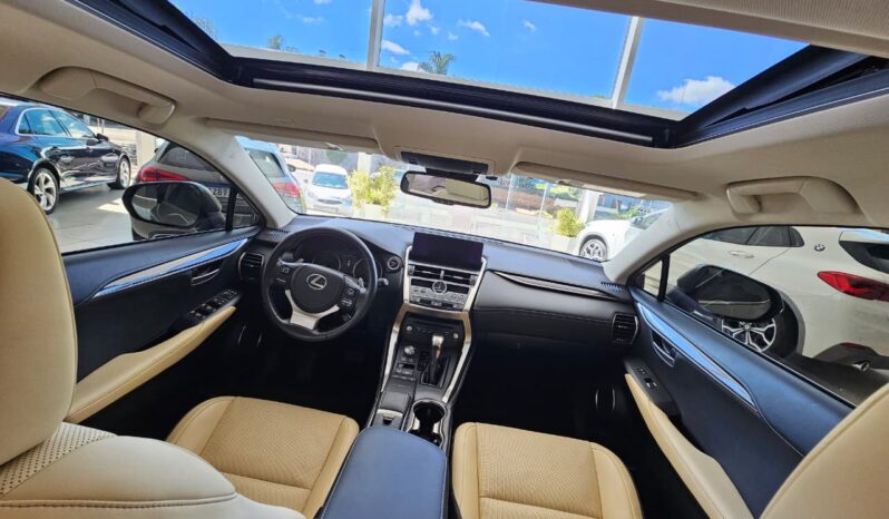 
								LEXUS NX300h / 2021 full									